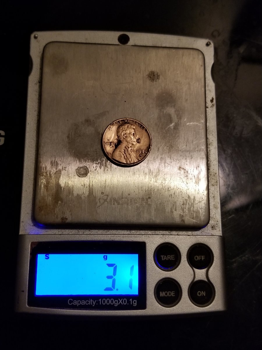 1982-D-Brass-Color-Penny-Is-This-Small-Date-Or-Large?