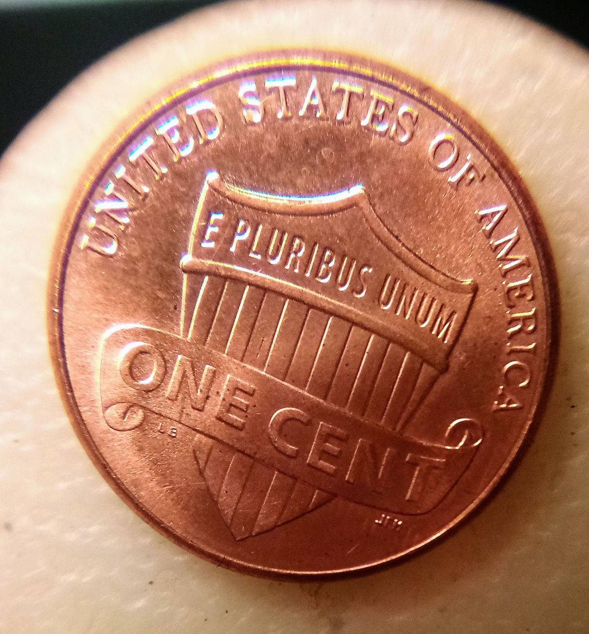 2015-Penny-With-Piece-Of-Shield-Missing---Thoughts?