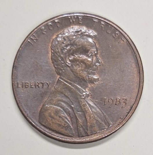 1983-Lincoln-Cents,-Die-Crack?