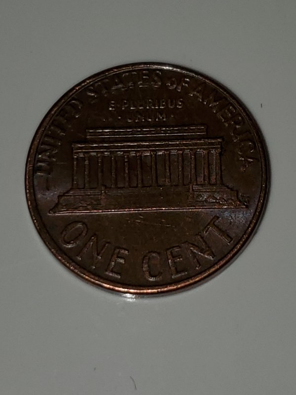 1974-D-Lincoln-Penny-With-A-Line-Stamped-In-Bottom-Of-Lettering-On-Reverse-Side.