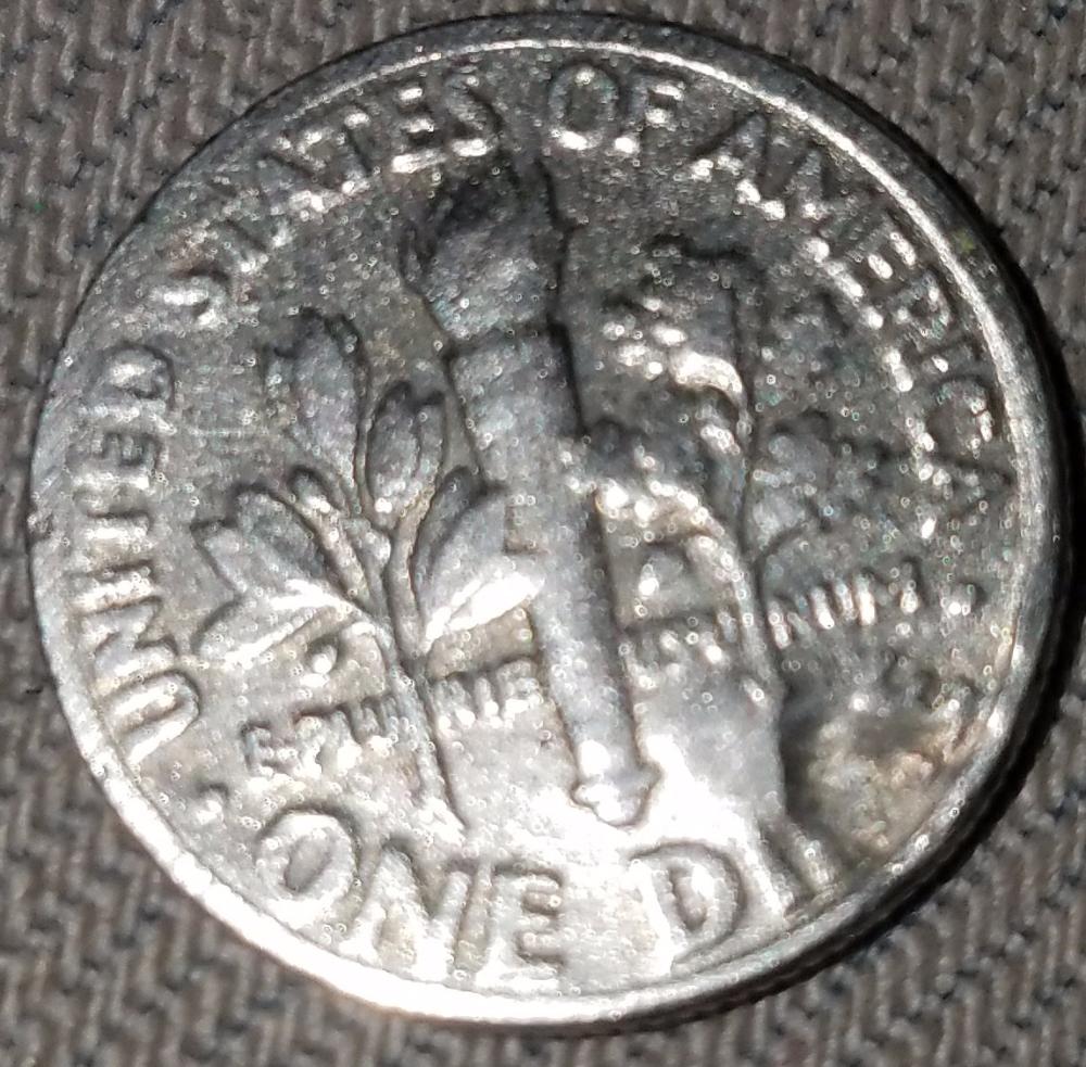 Can-I-Get-Your-Opinion,-Error-Or-Just-Damaged-Post-Mint-Help-Dime