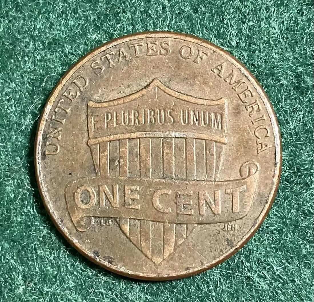 Curious-Looking-2011-Shield-Reverse-Lincoln-Cent-2010-2026