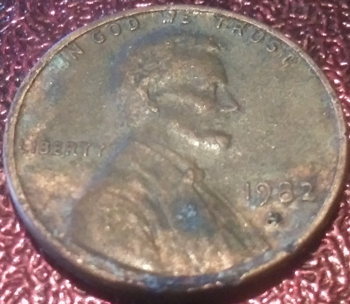 1982-?--LMC-W/-A-Hole-Where-The-M.m.-Should-Be.-Did-Zinc-Rot-Do-This?