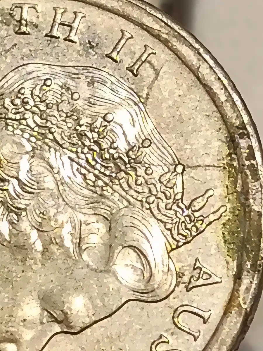 2006-Five-Cent-Coin-With-Multiple-Cracks