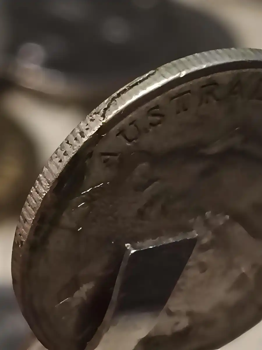 2006-Five-Cent-Coin-With-Multiple-Cracks