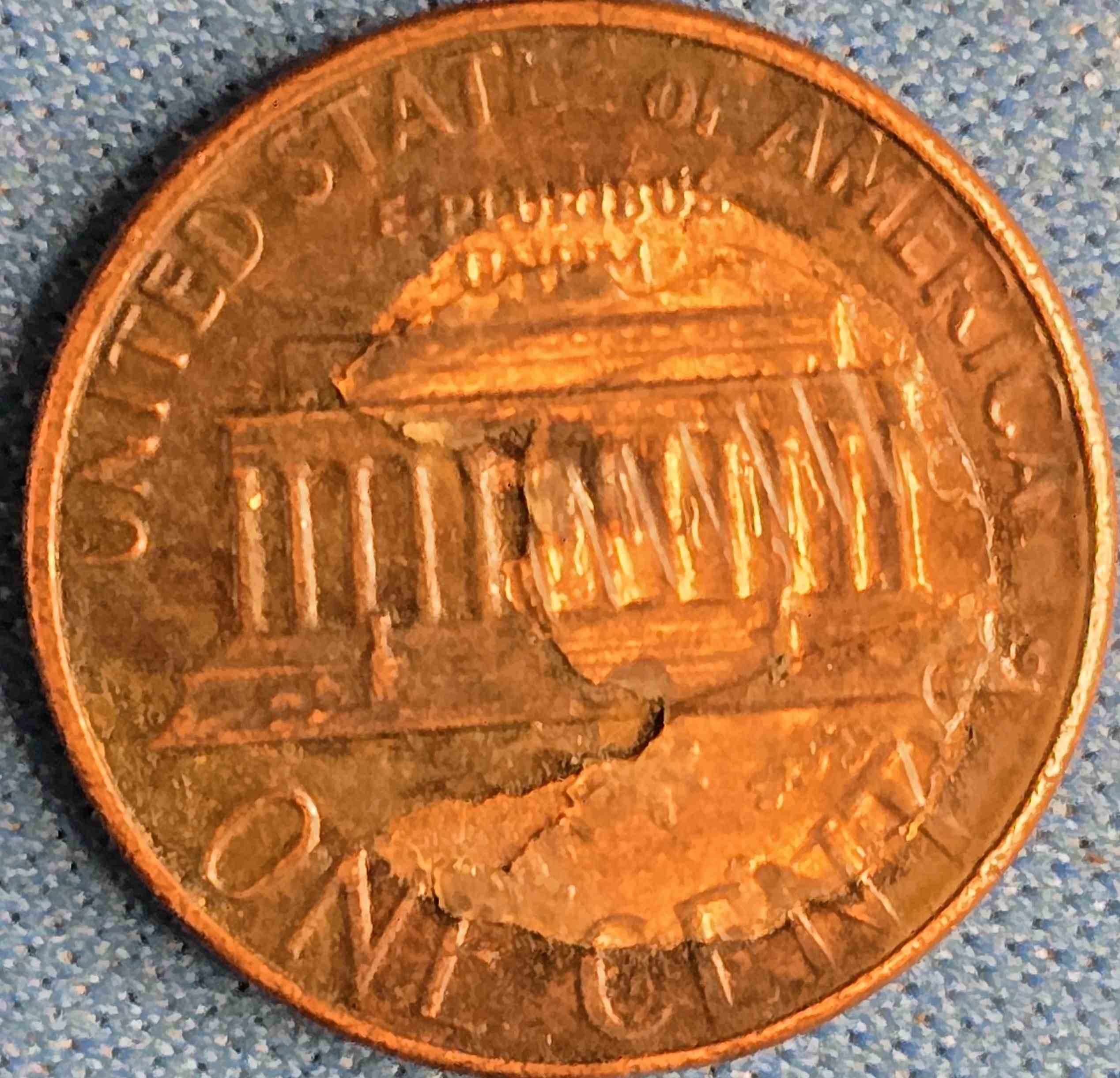 1984-D-Lincoln-Cent-I-Found-A-Weird-Penny-Going-Through-Bank-Rolls.what-Is-This?