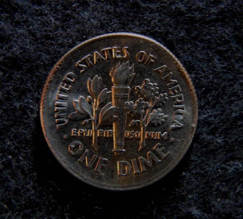 1995-P-Dime---Penny-Size-Centered-Broadstrike