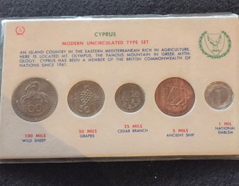Looking-For-Opinions-On-These-Coin-Holders