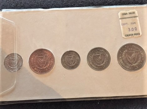 Looking-For-Opinions-On-These-Coin-Holders