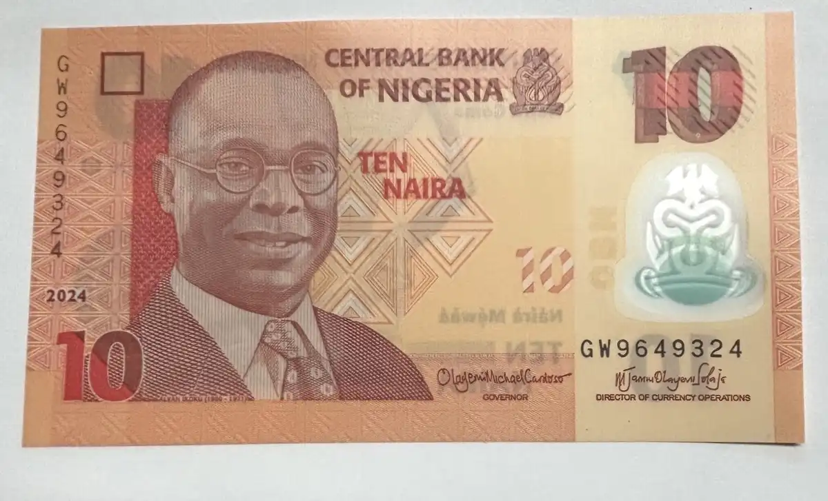 Post-Your-Numismatic-Items-With-Someone-Wearing-Glasses