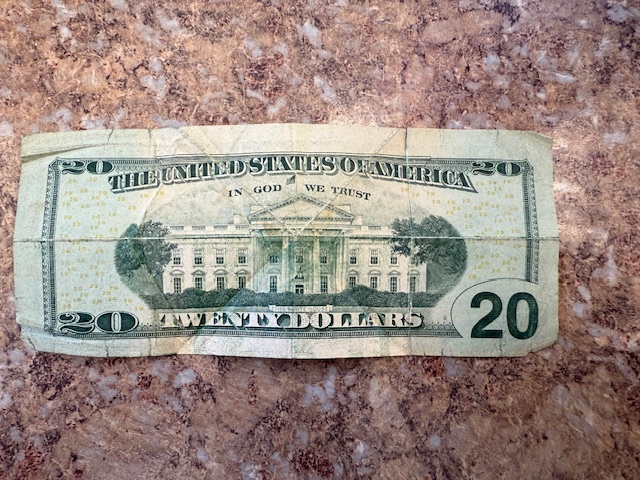 Found-In-The-Wild--Is-It-A-Butterfly-Fold?-2006-20.00-Bill