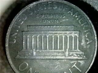 Silver/Grayish-Colored-1986-D-Lincoln-Cent