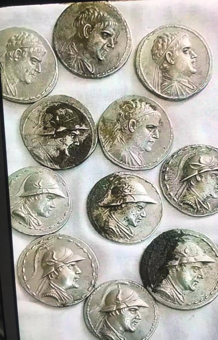 Coins-In-My-Fiance's-Fathers-Possession-That-Look-Ancient..