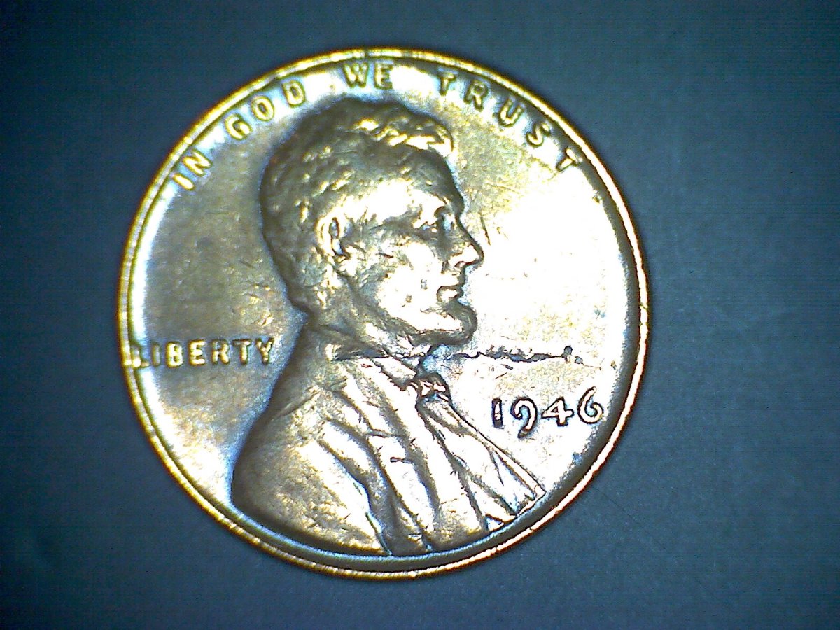 Does-This-1946-Penny-Have-A-Scratch-Or-A-Lamination-Issue?
