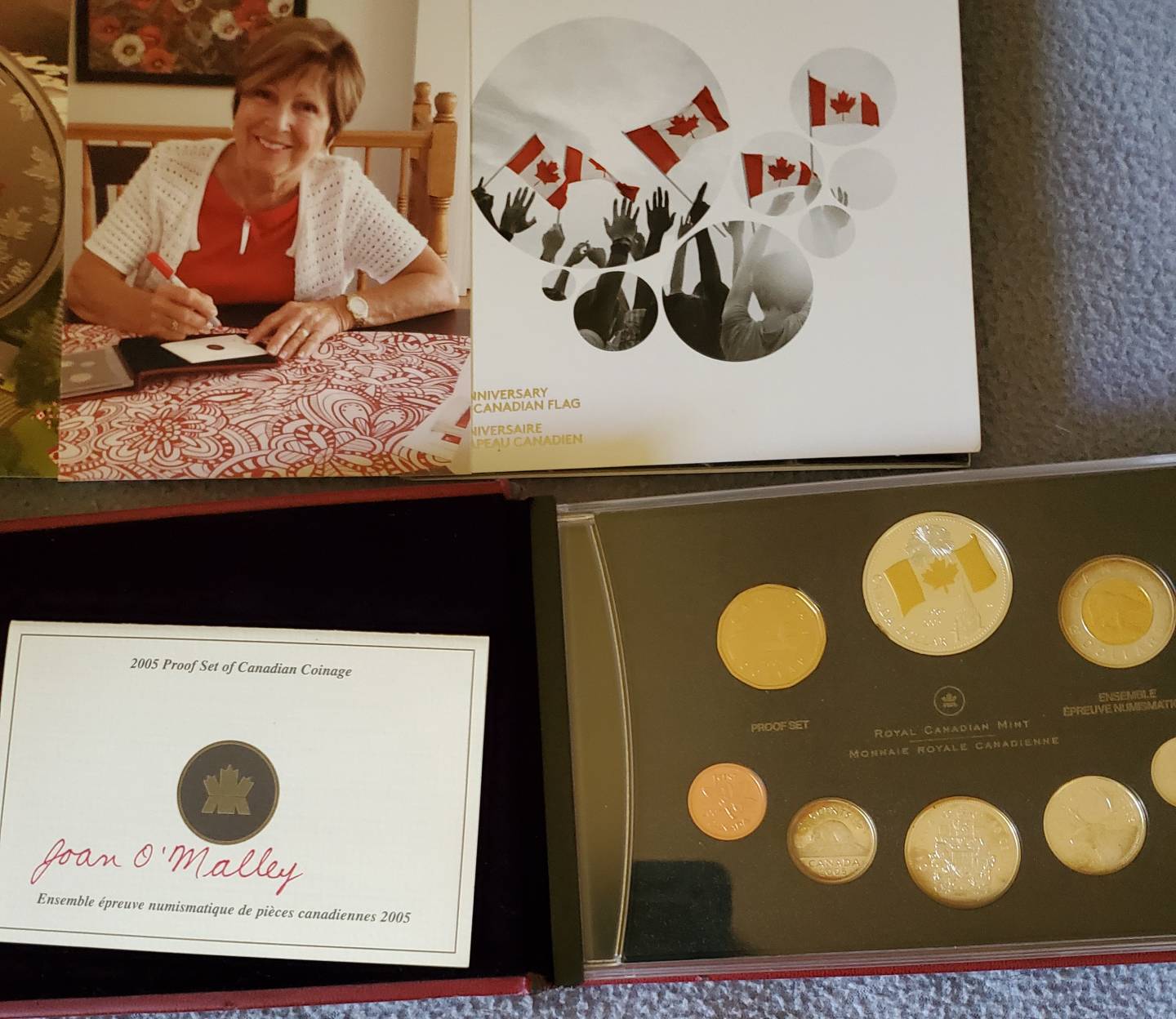 Canada-2005-Silver-Dollar-Commemorating-The-40th-Anniversary-Of-Its-National-Flag's-Design