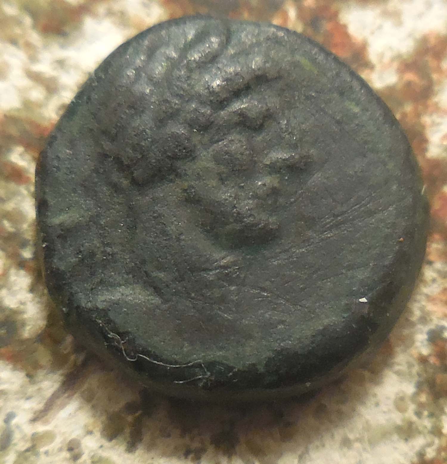 Hadrian-Uncia,-9.5mm,-0.95g,-Smallest-
