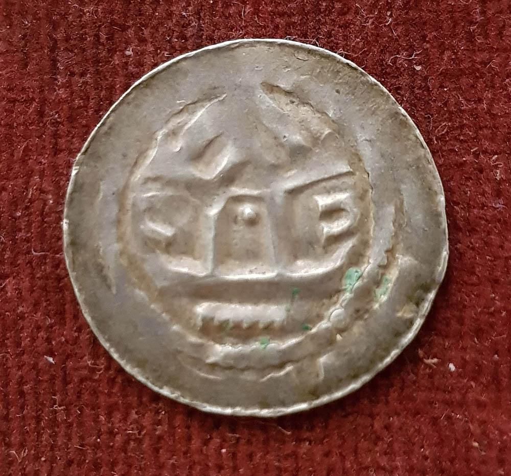 Can't-Identify-This-Medieval-Coin...-Need-Expert-Help!