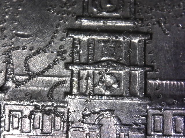 Bicentennial-D--Half-Dollar-With-A-Lot-Of-Little-Marks-PMD?