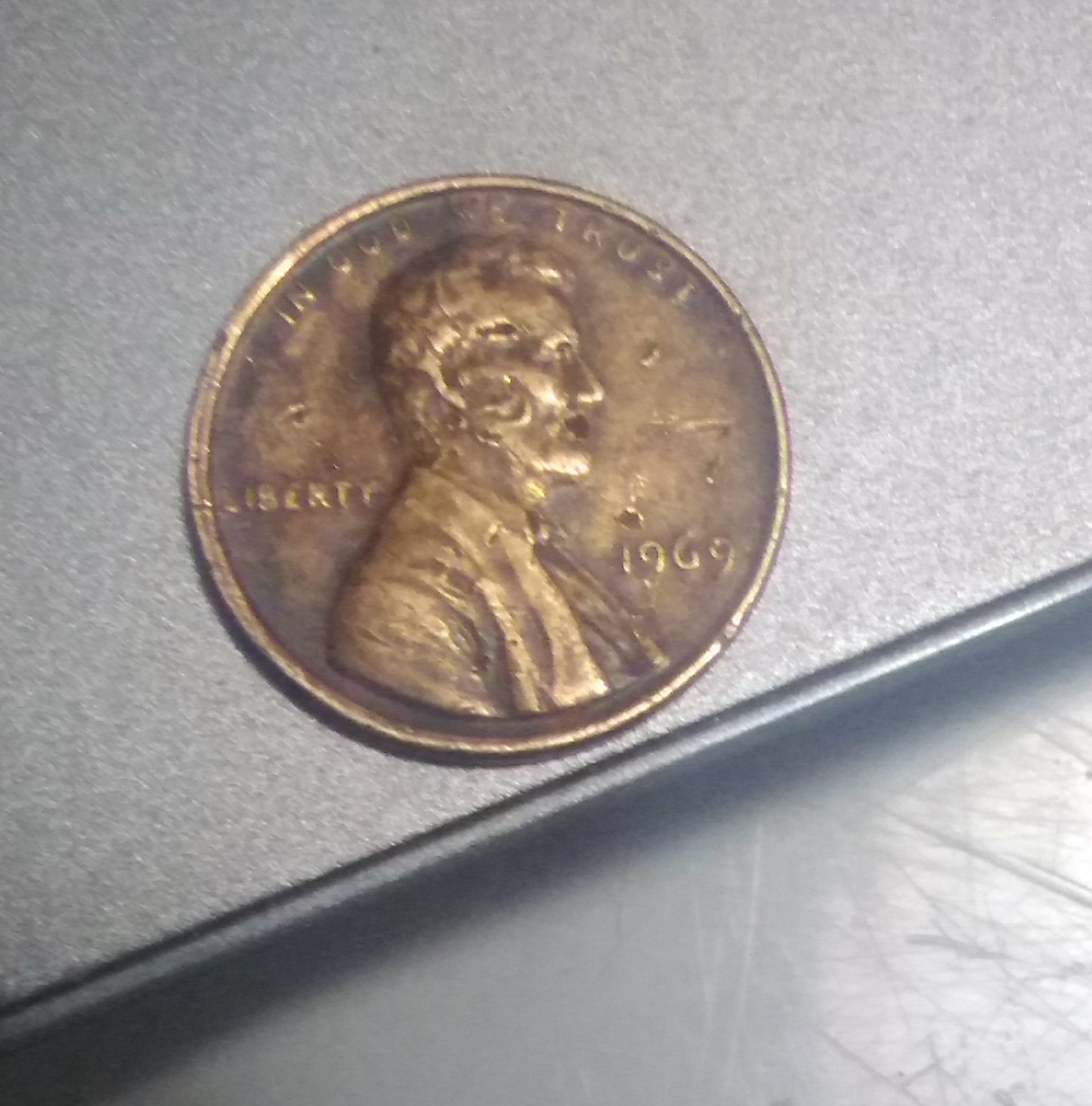 1969-Lincoln-Memorial-Cent-Error/Damaged-Help-To-Identify