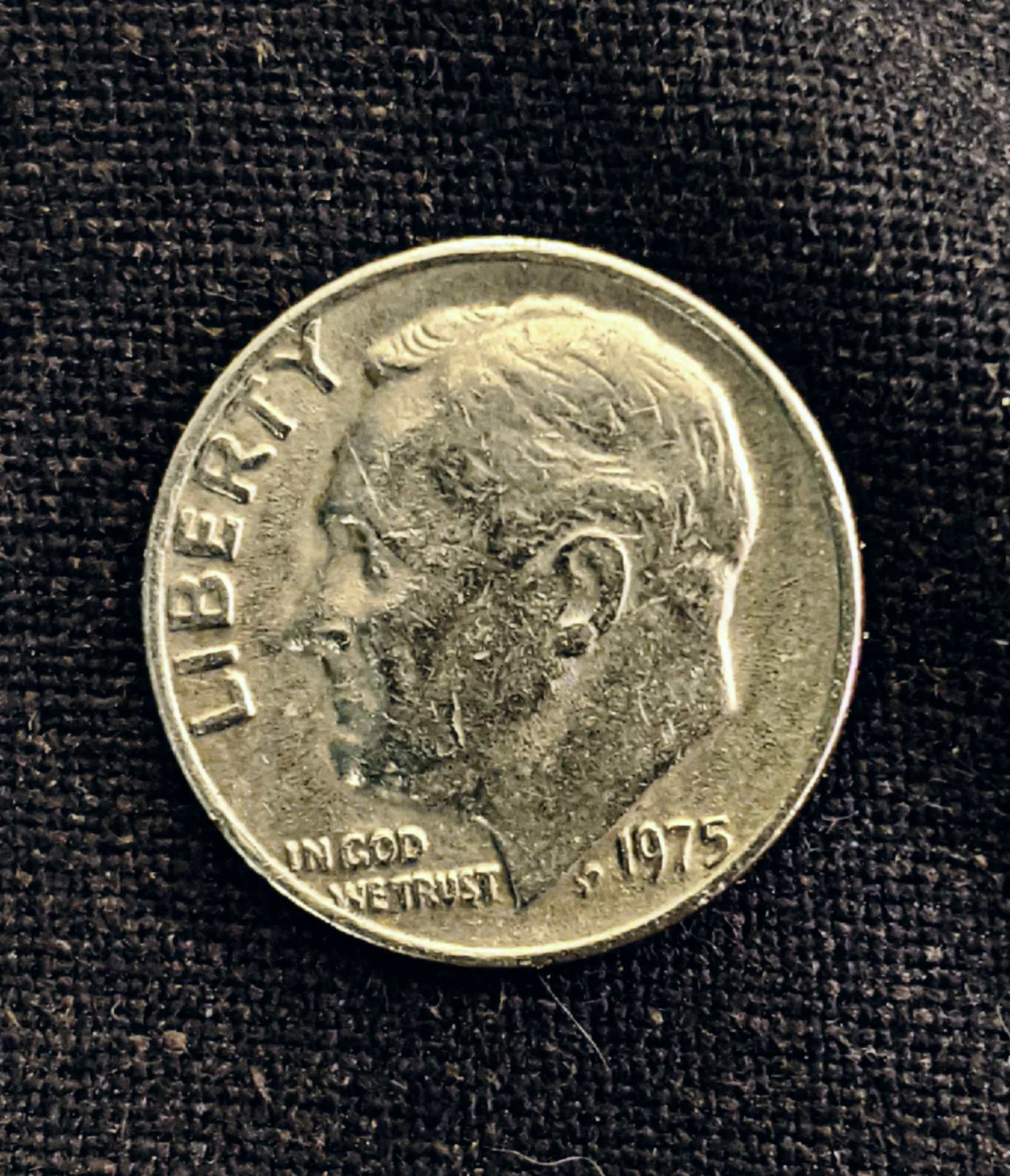 Question-1975-Roosevelt-Dime-No-Mint-Philly?-Off-Center?