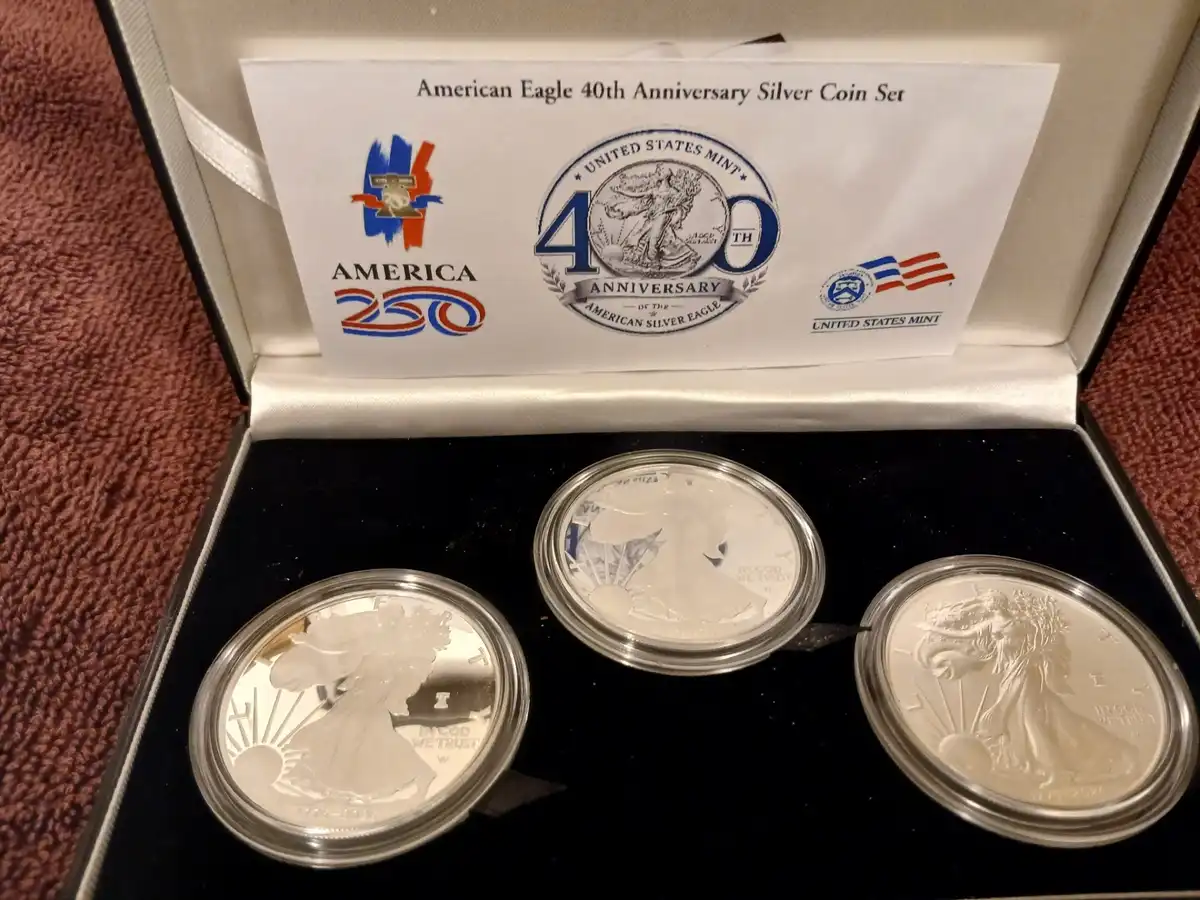 40th-Anniversary-Silver-Eagle-Non-Set