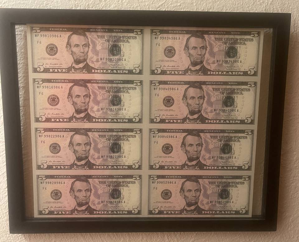 Uncut-Currency-Display-Ideas?