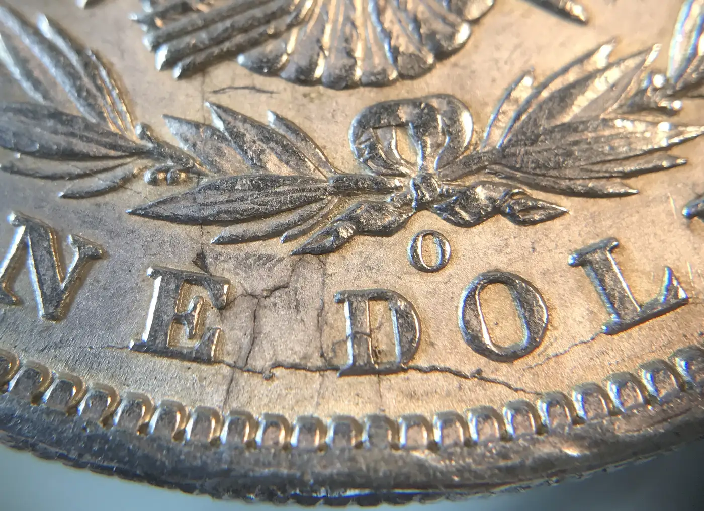 1902-O-Morgan-Dollar-VAM-15A-Doubled-Profile,-2-Olive-Reverse,-Die-Break-E-Do