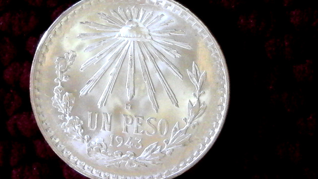 Grade-On-This-1943-Un-Pesos-Please