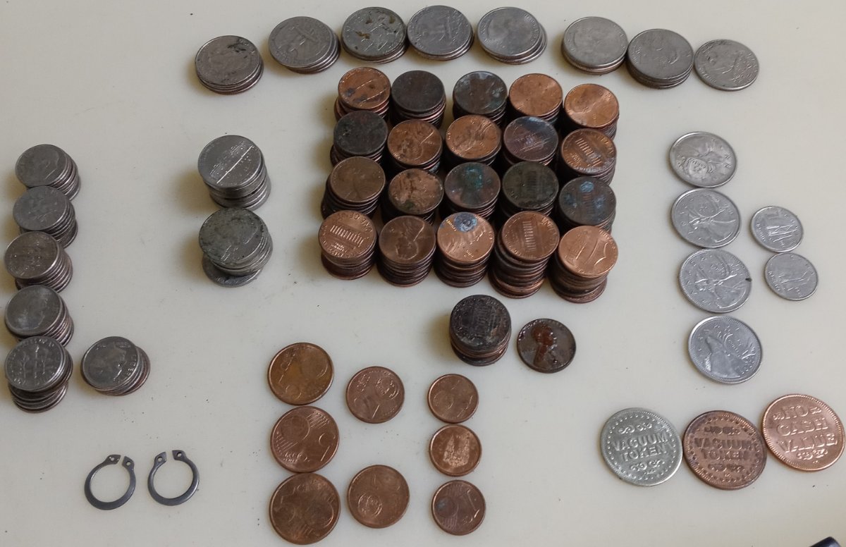 Coinstar-Finds!-Including-Bank-Counters-And-Other-Machines