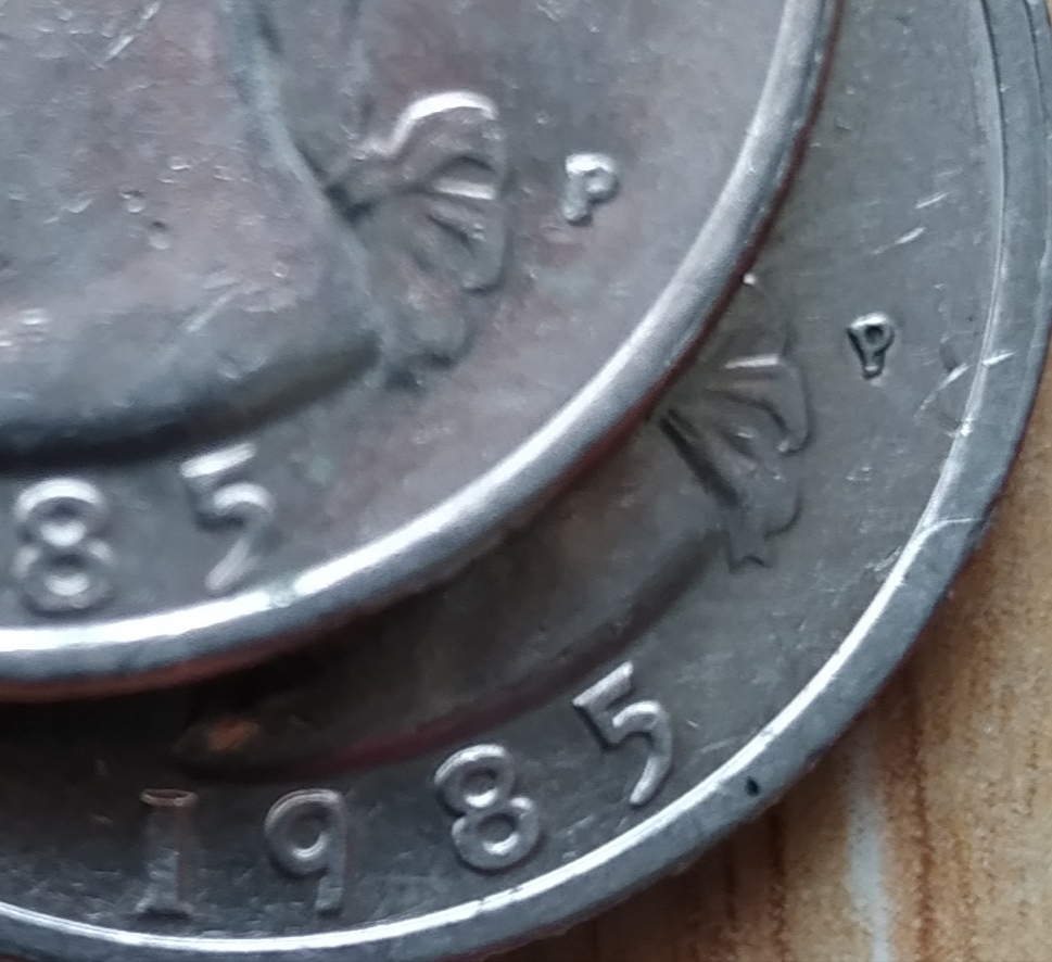 Quarter-1985-P---Larger-And-Smaller-Mint-Mark?