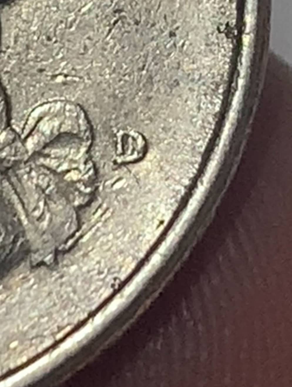 1989-D-Quarter-With-A-Odd-D-Mint-Mark