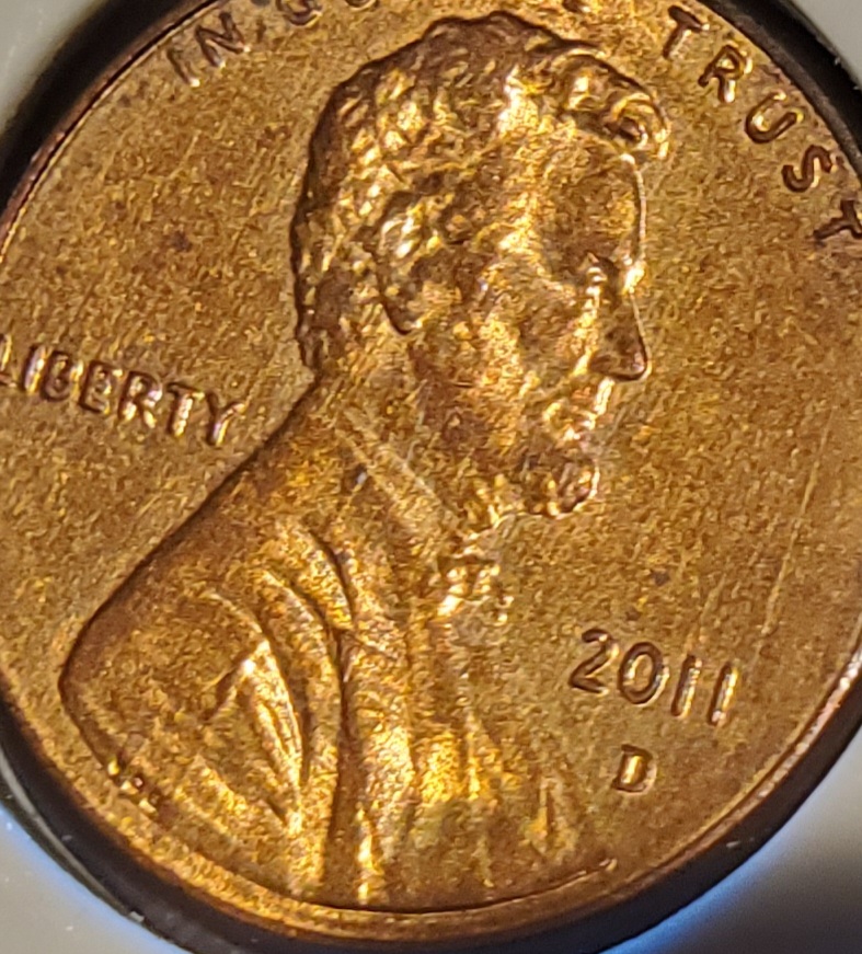 2011-D-Lincoln-Penny:-Raised-Line-On-Lincoln