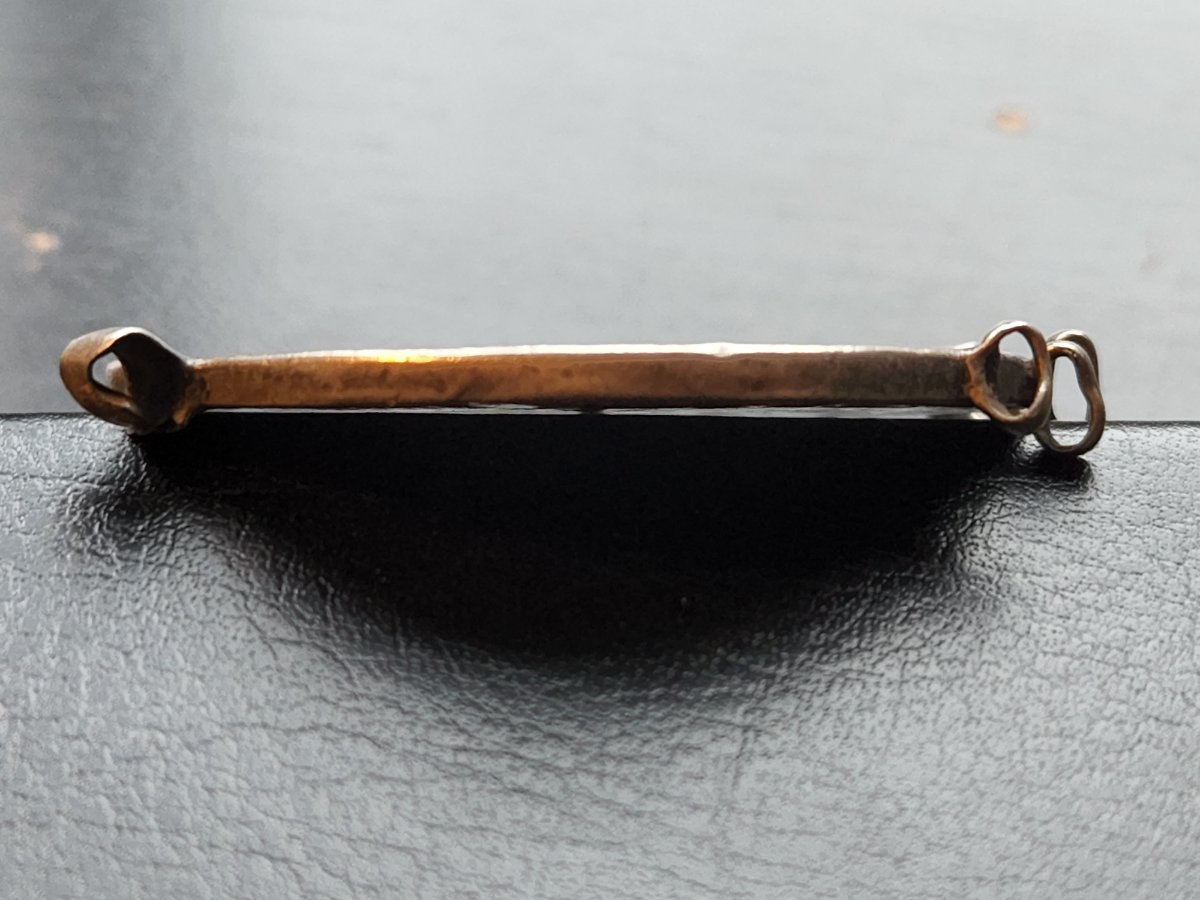 1796-Mexican-8-Reales-Turned-Pendant,-Is-It-Possible-To-Determine-Ethnic-Origin?