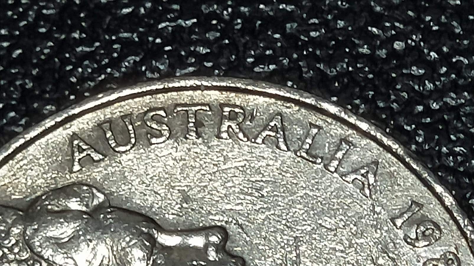 1981-20-Cents-Coin-With-Vertical-Dash-Between-R-&-A-Of-Australia