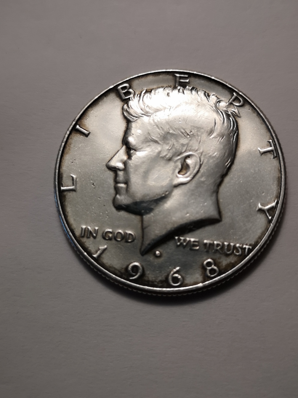 Kennedy-Half-Dollar.1968.error-.unum.+-First-Line-With-Star