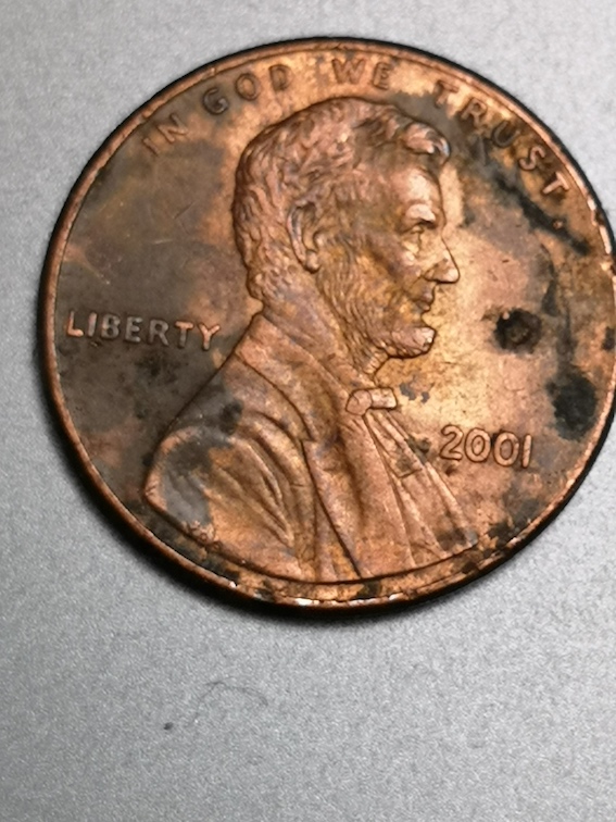 2001-Lincoln-Cent-With-Extra-Dot-Below-2001