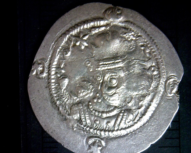 I-Need-Help-To-Identify-A-Sasanian-Coin
