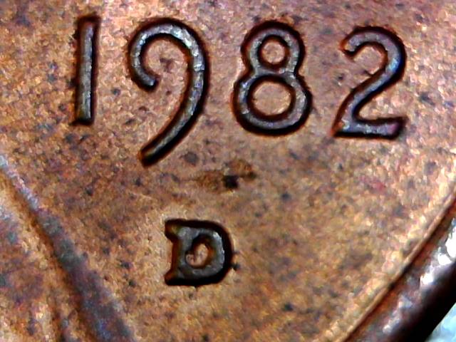 1982-D-LMC-Small-Zin-.RPM-Odverse-Die-Crack-.reverse-Two-Die-Crack.-This-Right