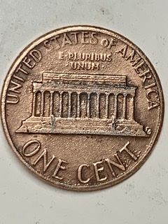1983-Lincoln-Cent-Has-Something-Weird