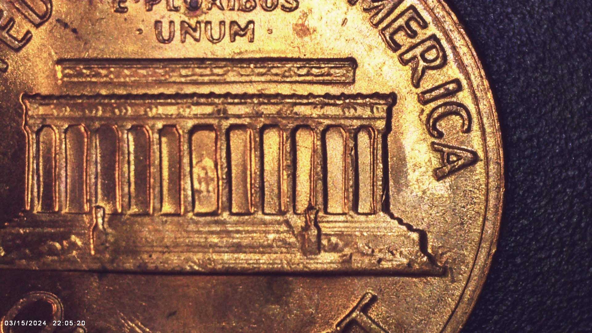 1970-S-Red-Lincoln-Memorial-Penny-Possible-Floating-Roof
