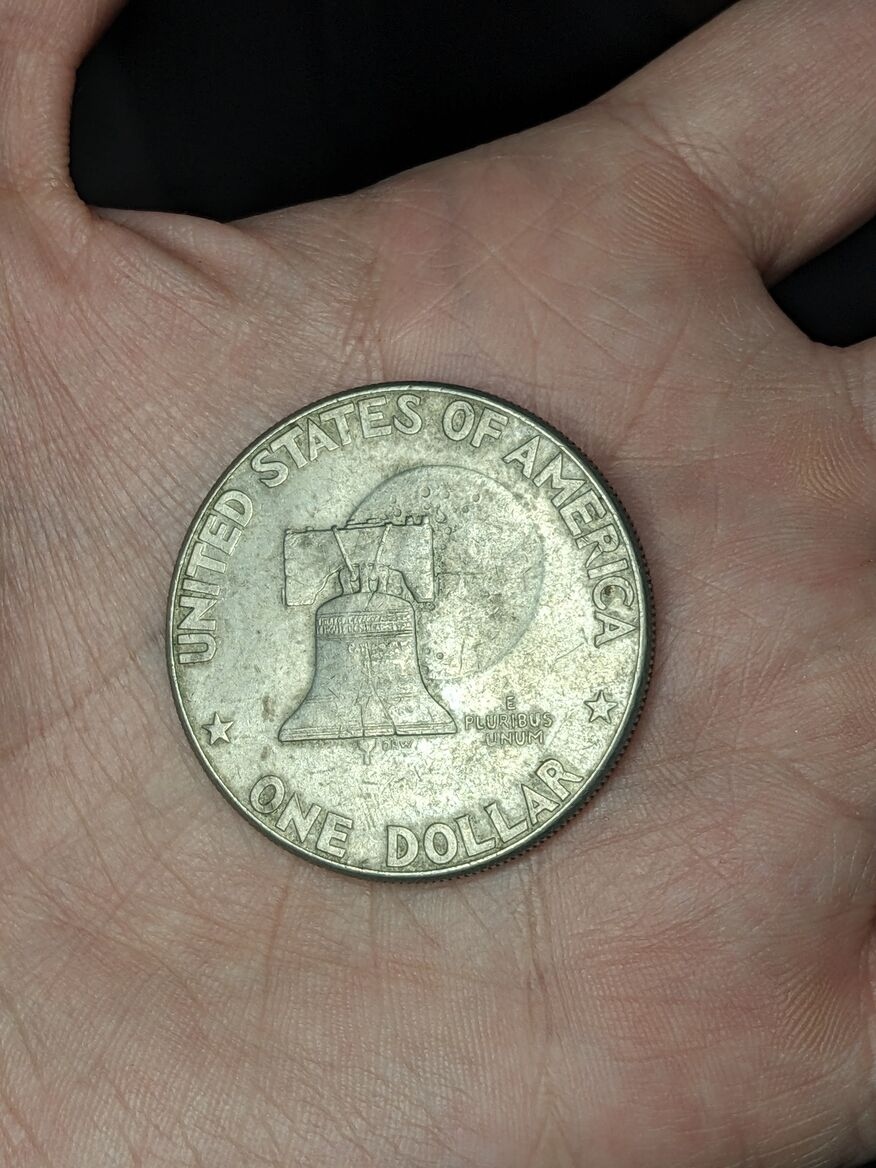 Real-1776-1976-Eisenhower-Liberty-Bell-Moon-One-Dollar-Coin?