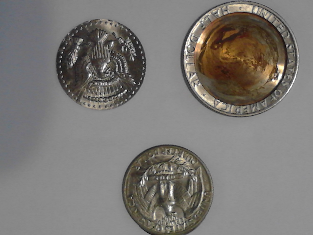 US-Quarter-Inside-Of-Kennedy-Half