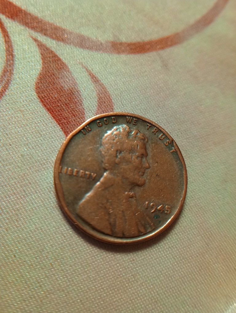 1945-Lincoln-Cent-Cud-Or-Warped-Collar?