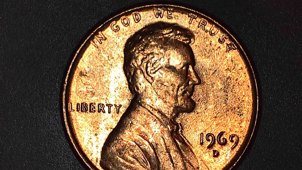 1969-D-Lincoln-Memorial-Cent---Off-Center-Reverse
