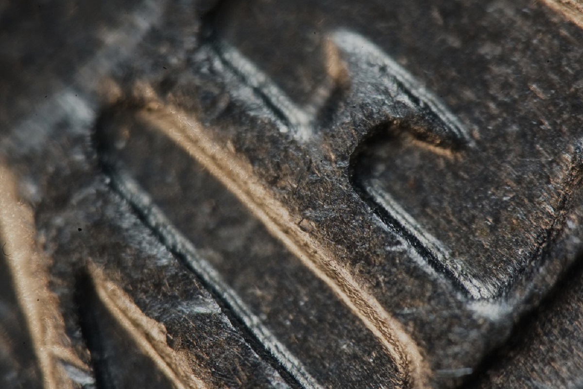 Extreme-Macro-Coin-Photography