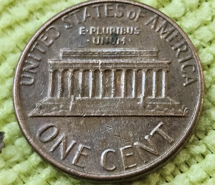 1980-Penny-Obverse-Is-This-What-They-Call-Wood-Grain?
