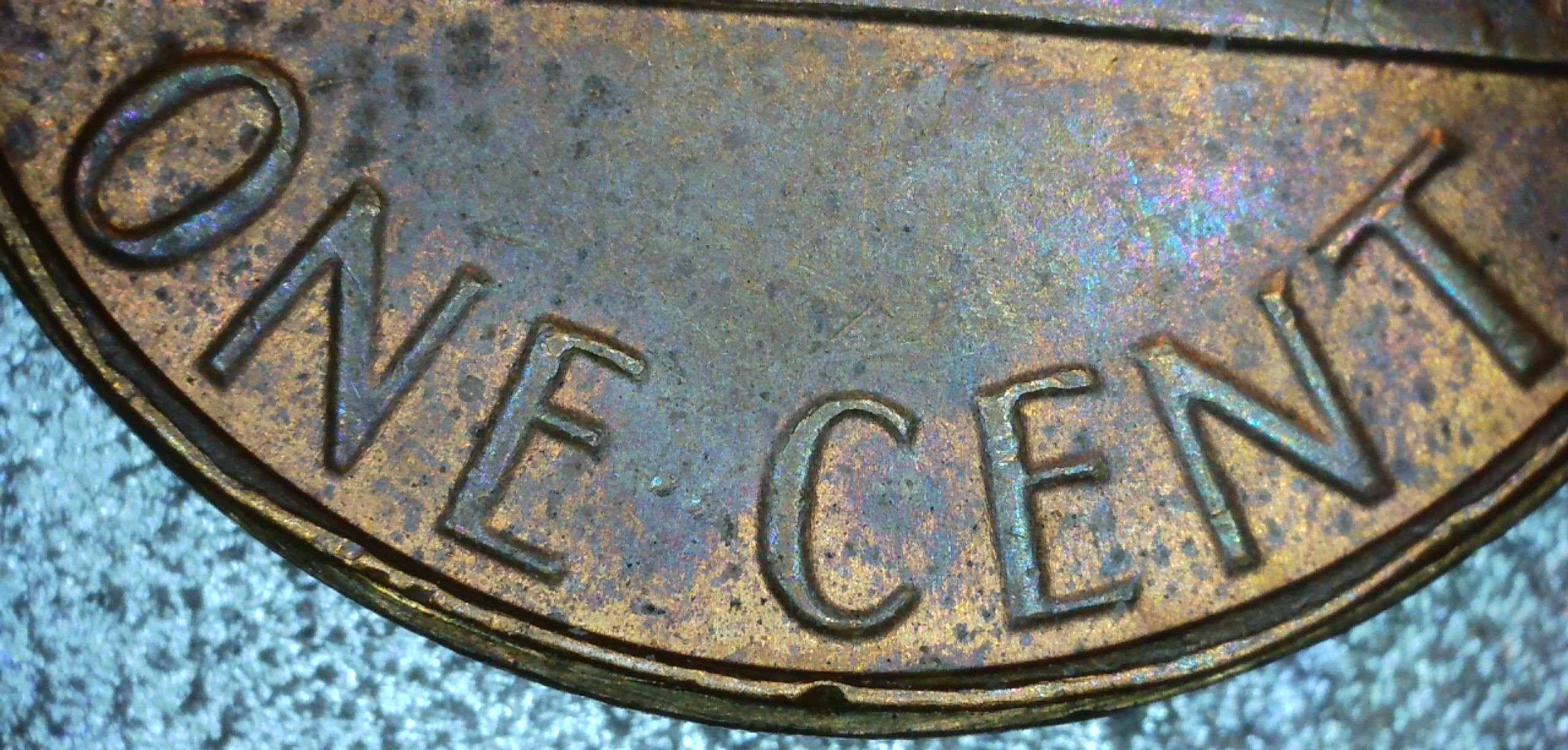 1981-Lincoln-Cent-With-Strange-Rim-On-The-Reverse,-PMD?