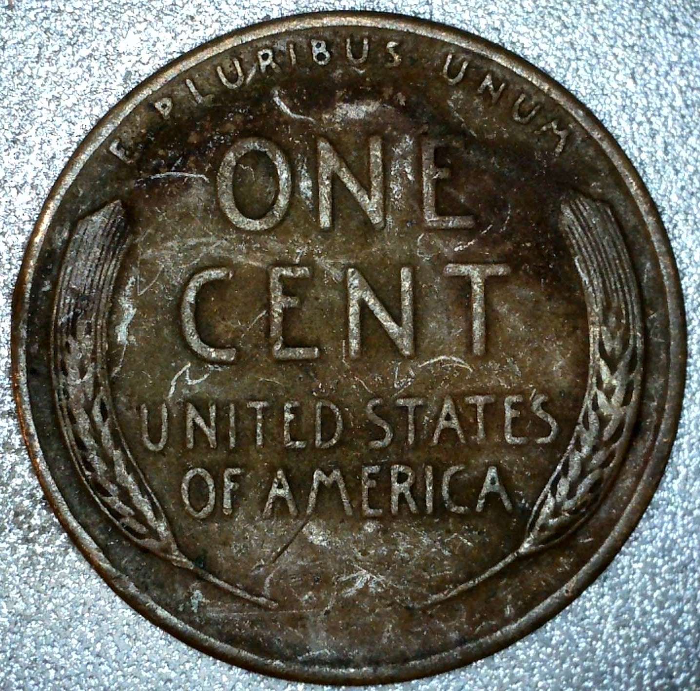 1951-D-Wheat-Penny-With-Large-Die-Crack-Across-Lincoln's-Face