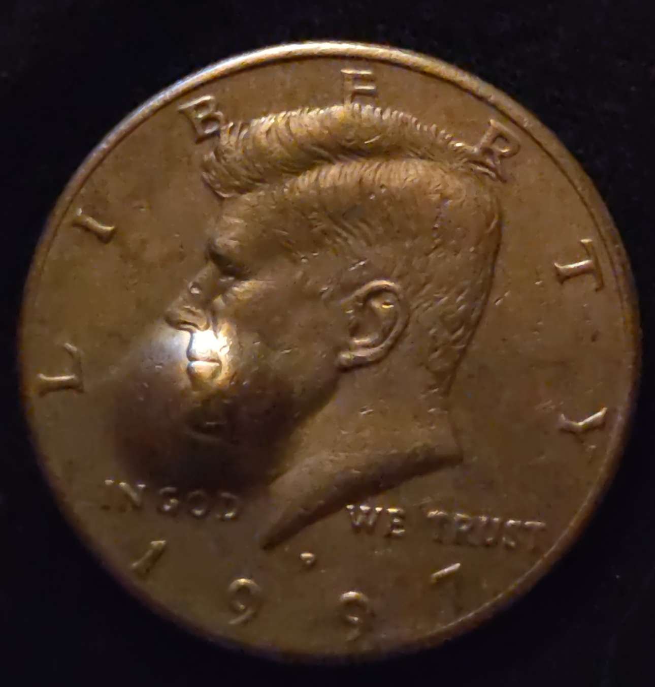 1997-D-Mint-Mark-Kennedy-Half-Dollar-With-Two-Bubbles-On-Each-Side.