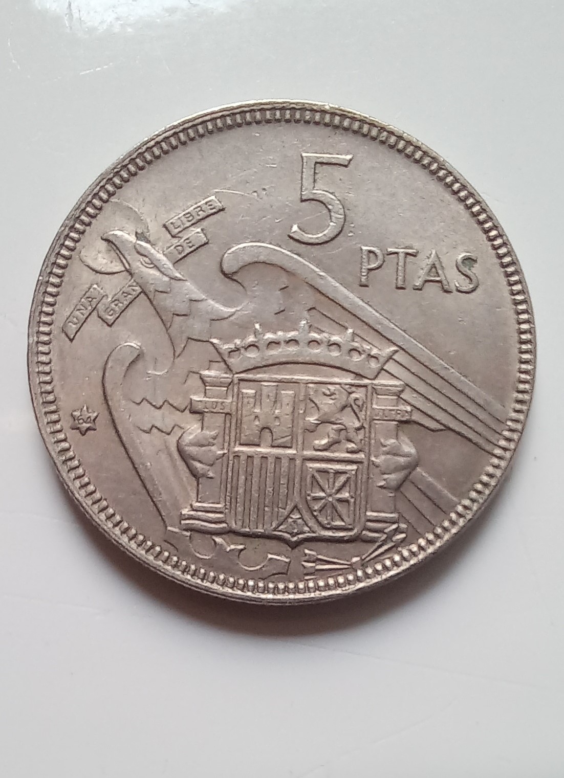 Spain---5-Pesetas-1964---Strange-Die-Clash-?